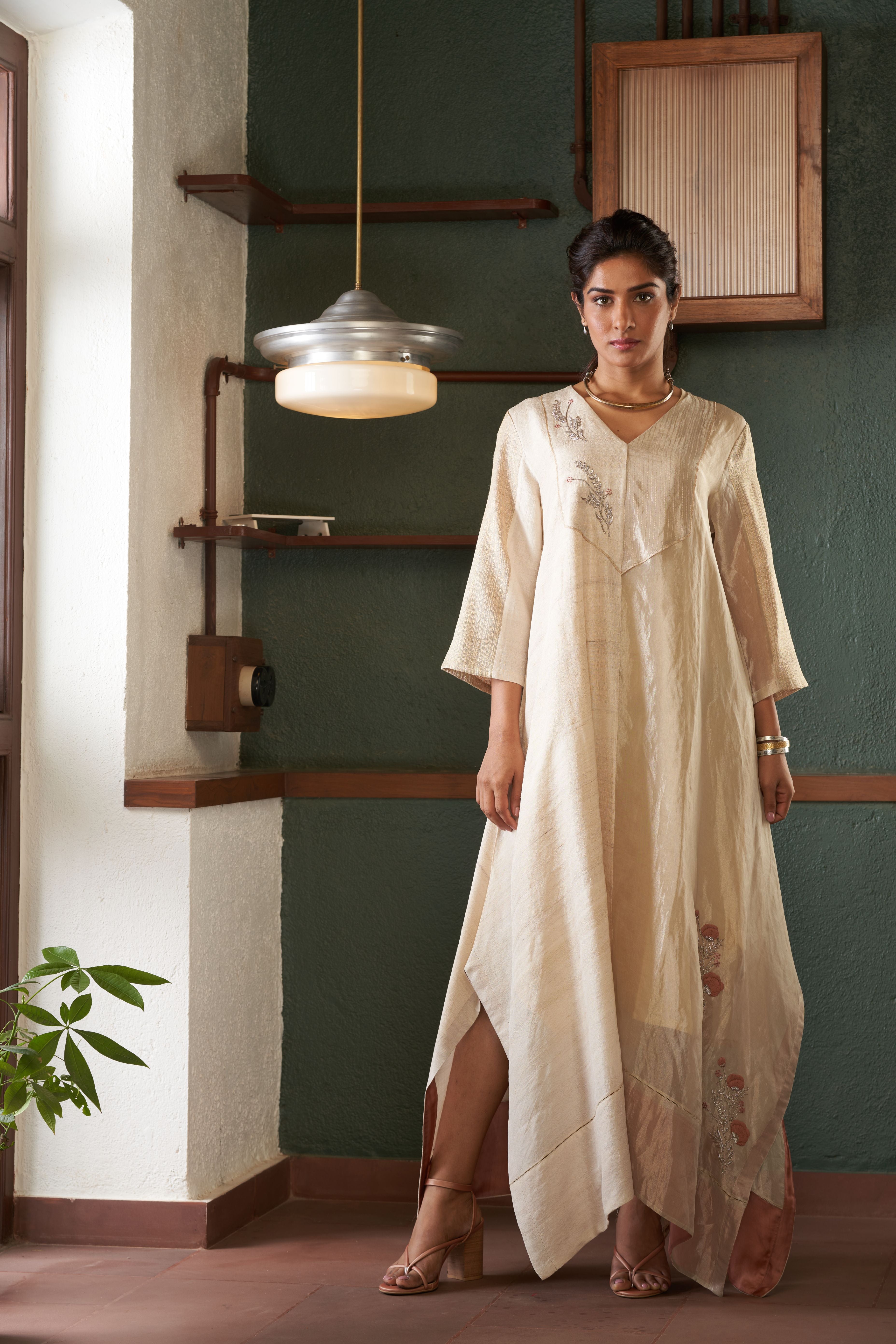 Ivory Tussar Zari Kaftan