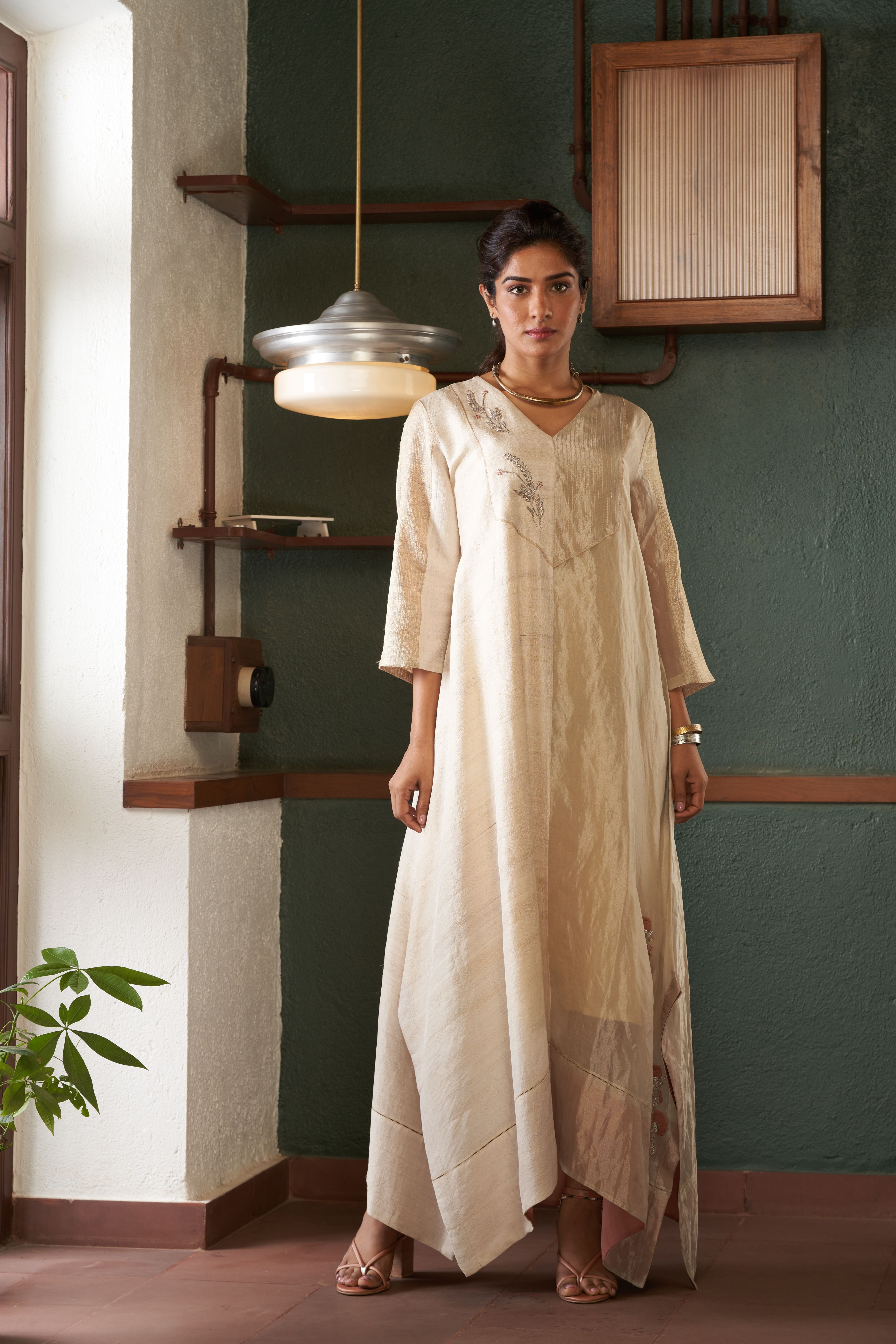 Ivory Tussar Zari Kaftan