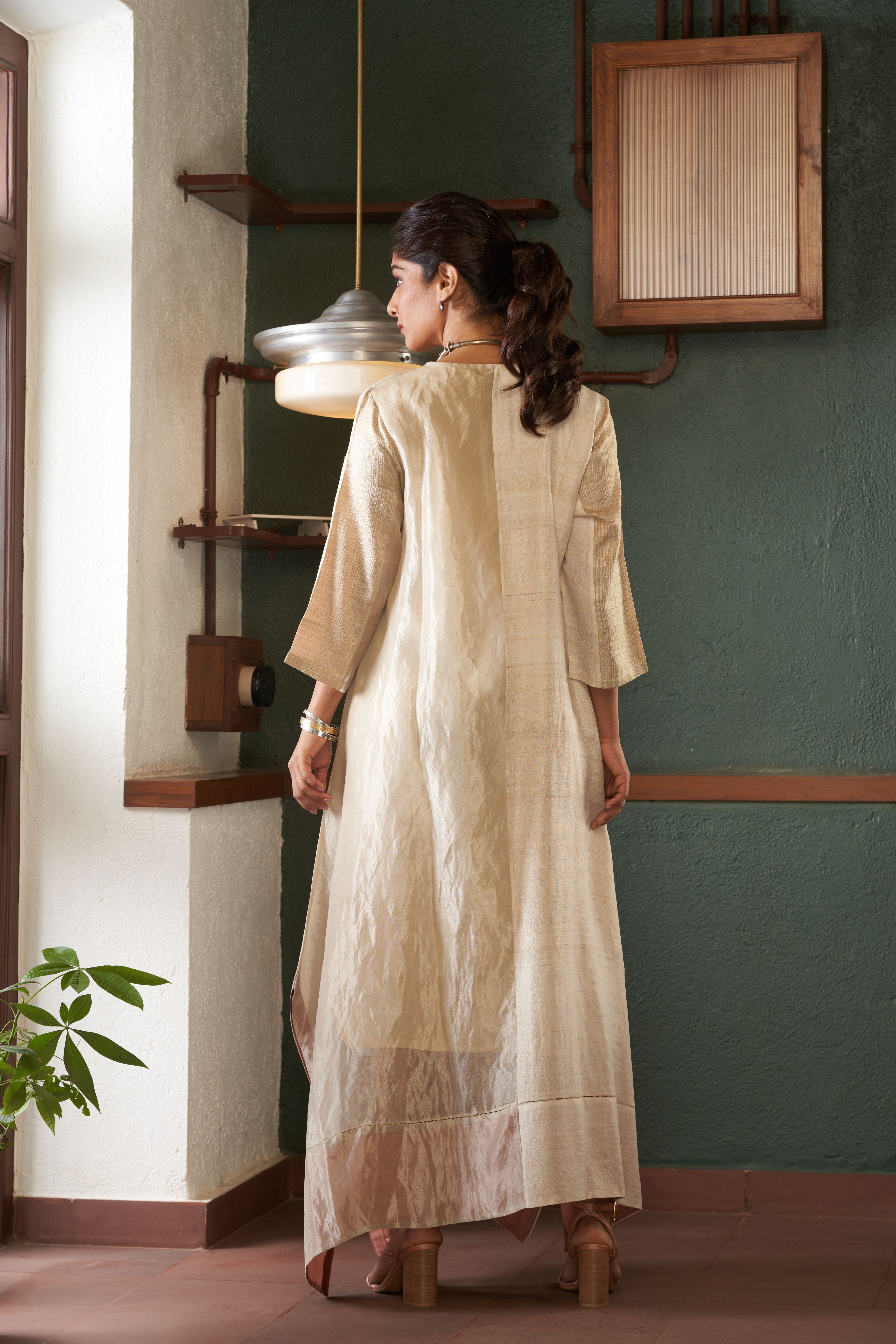 Ivory Tussar Zari Kaftan