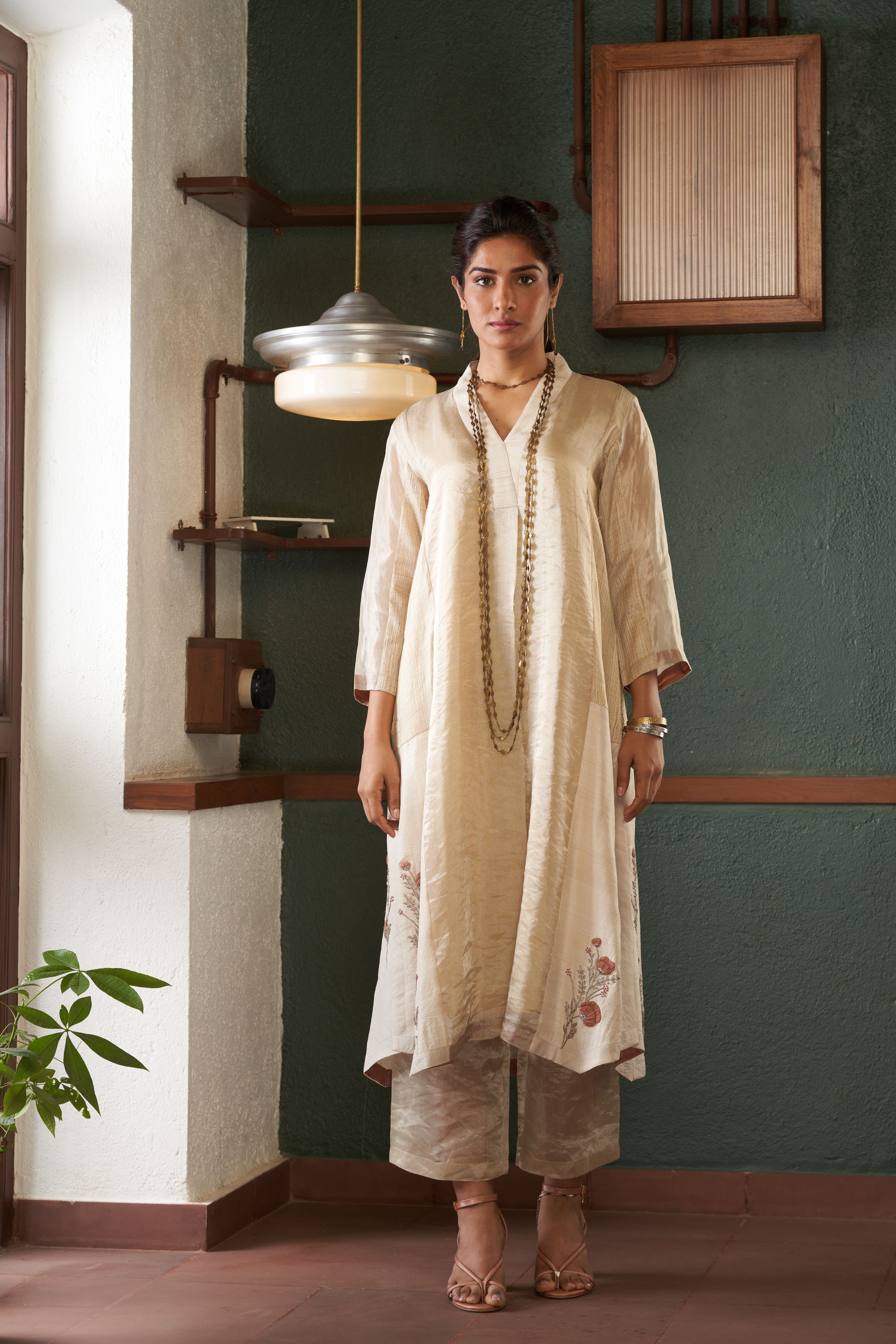 Ivory Tussar Zari Kurta Set