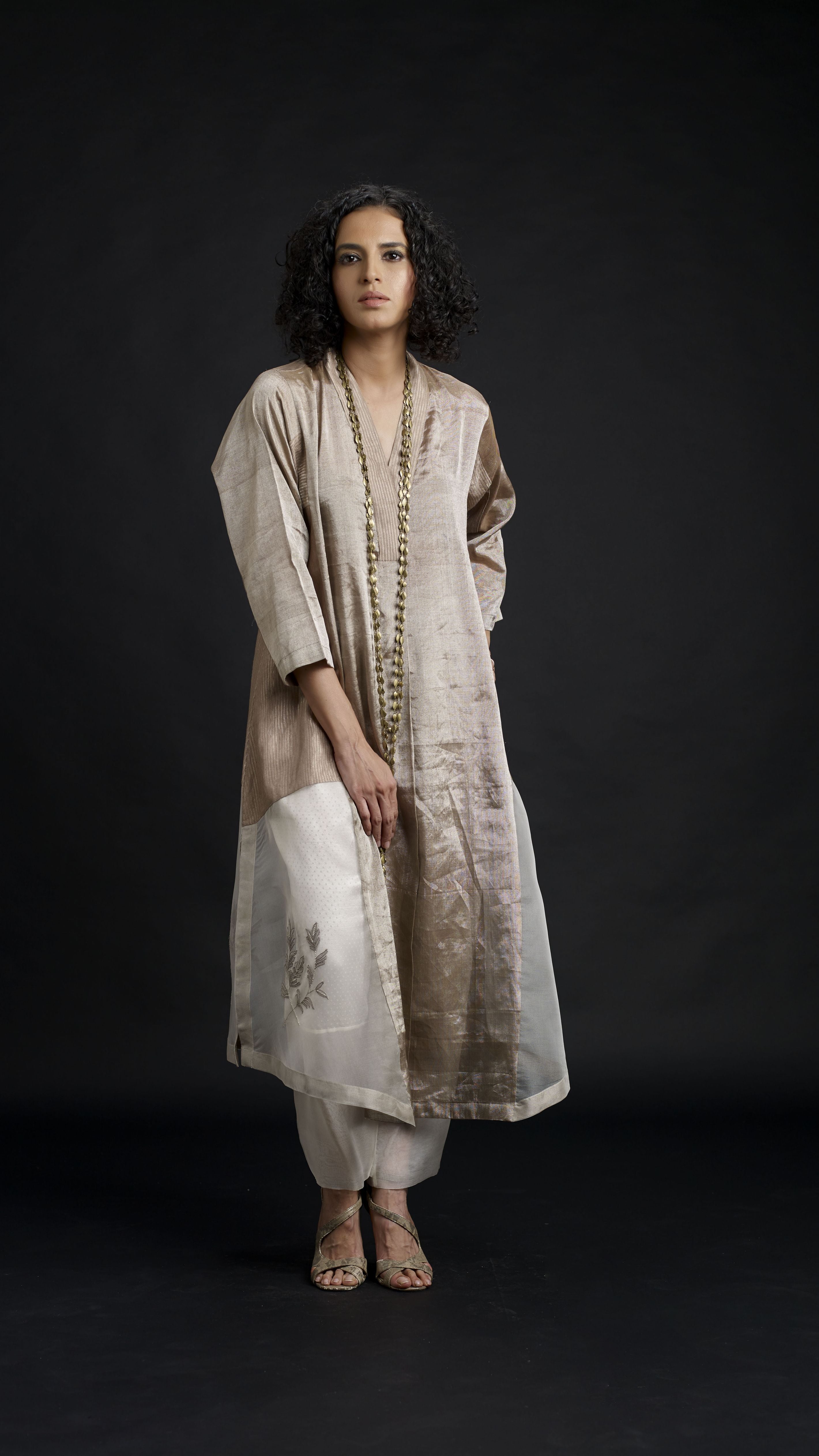 Zari And Mushru Kurta Set