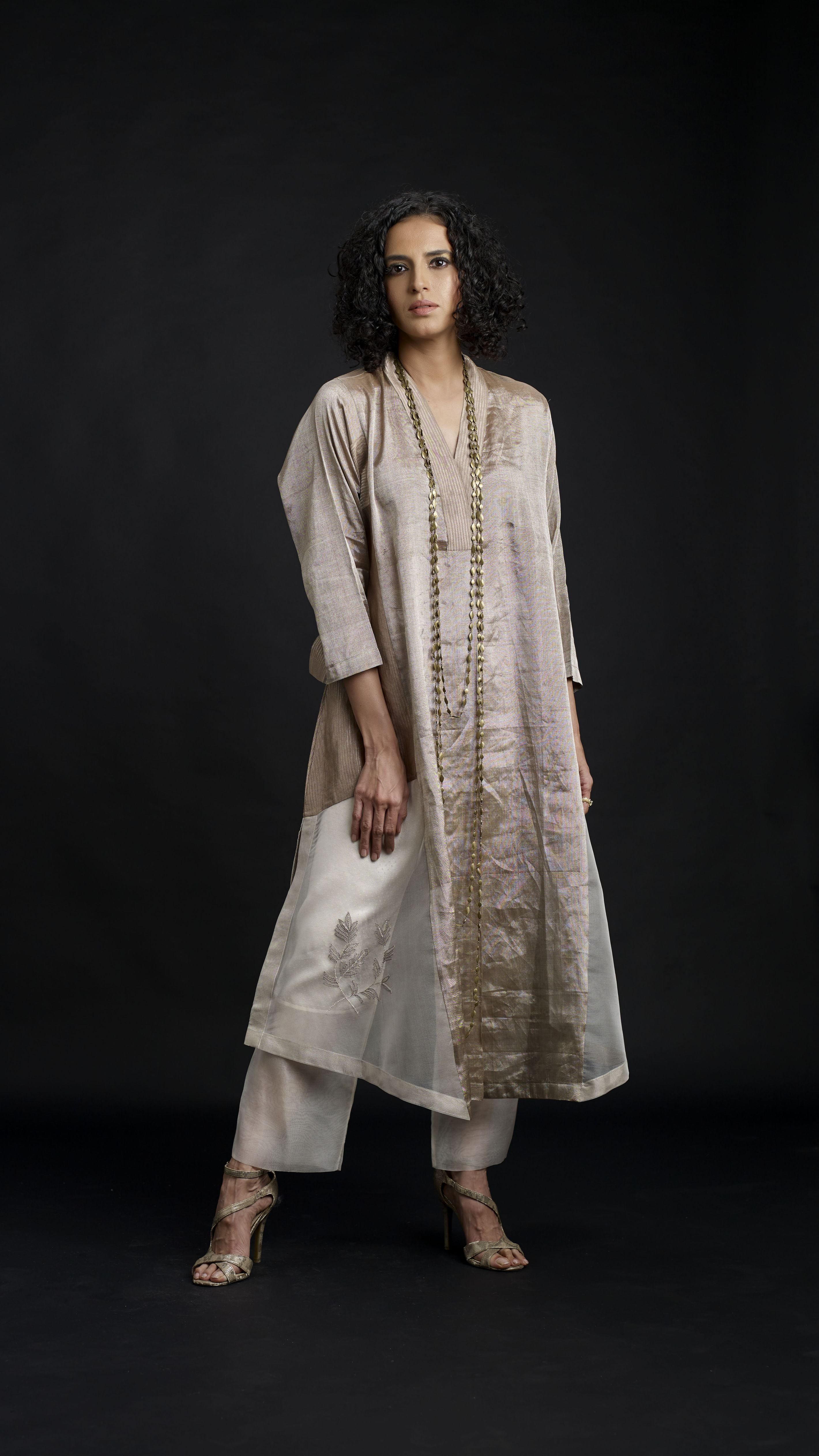Zari And Mushru Kurta Set