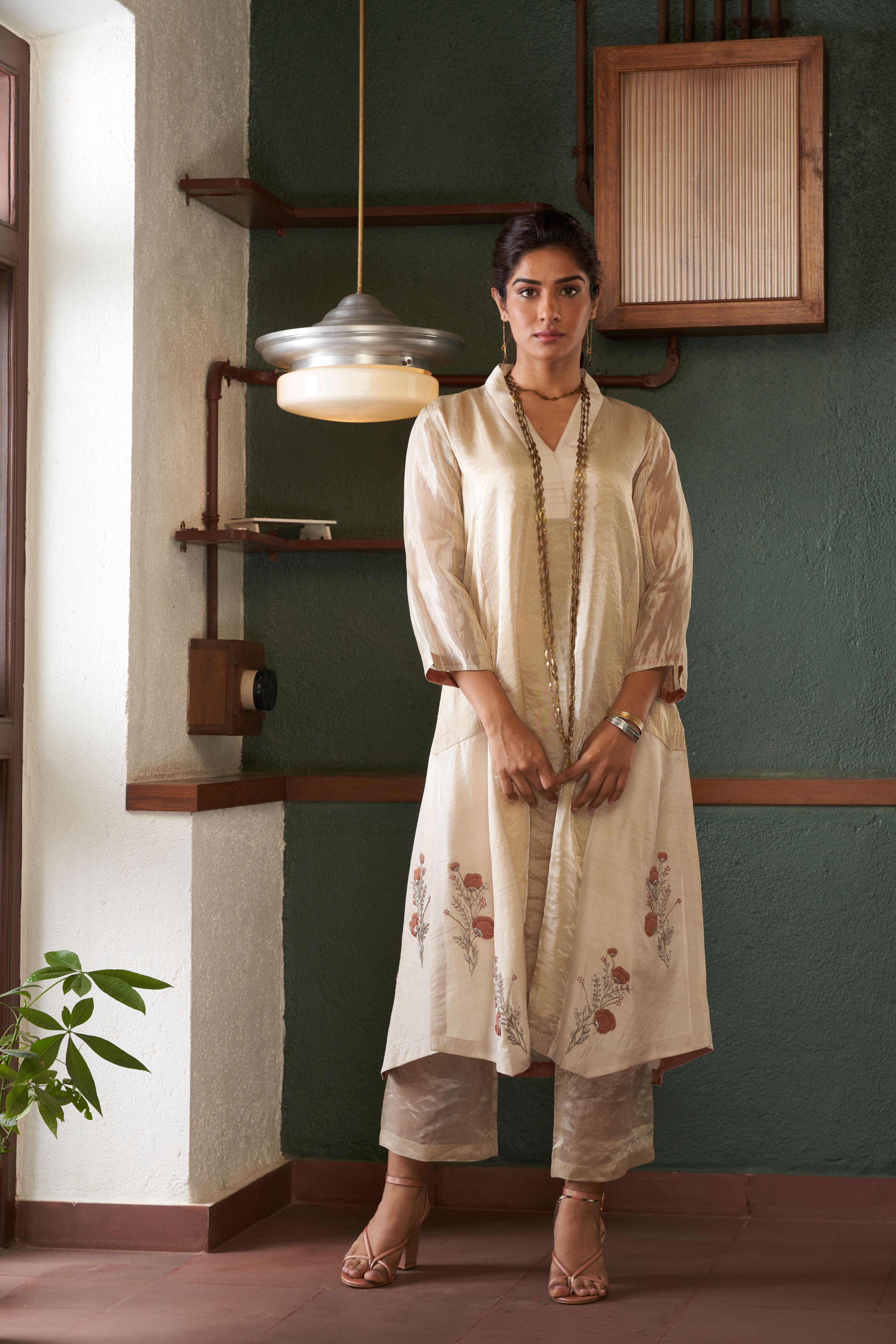 Ivory Tussar Zari Kurta Set