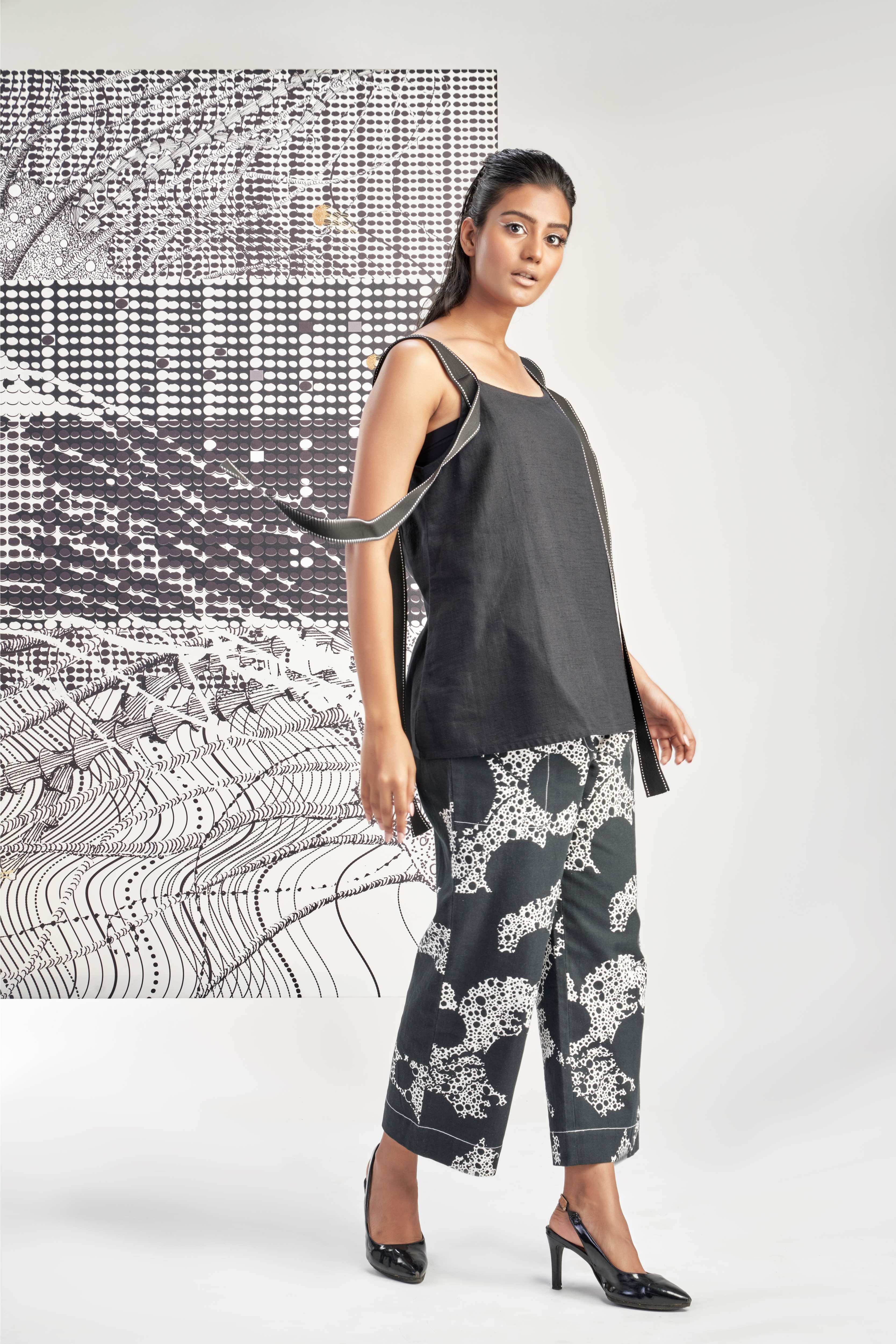 Black- Sleeveless Top A-Line Top