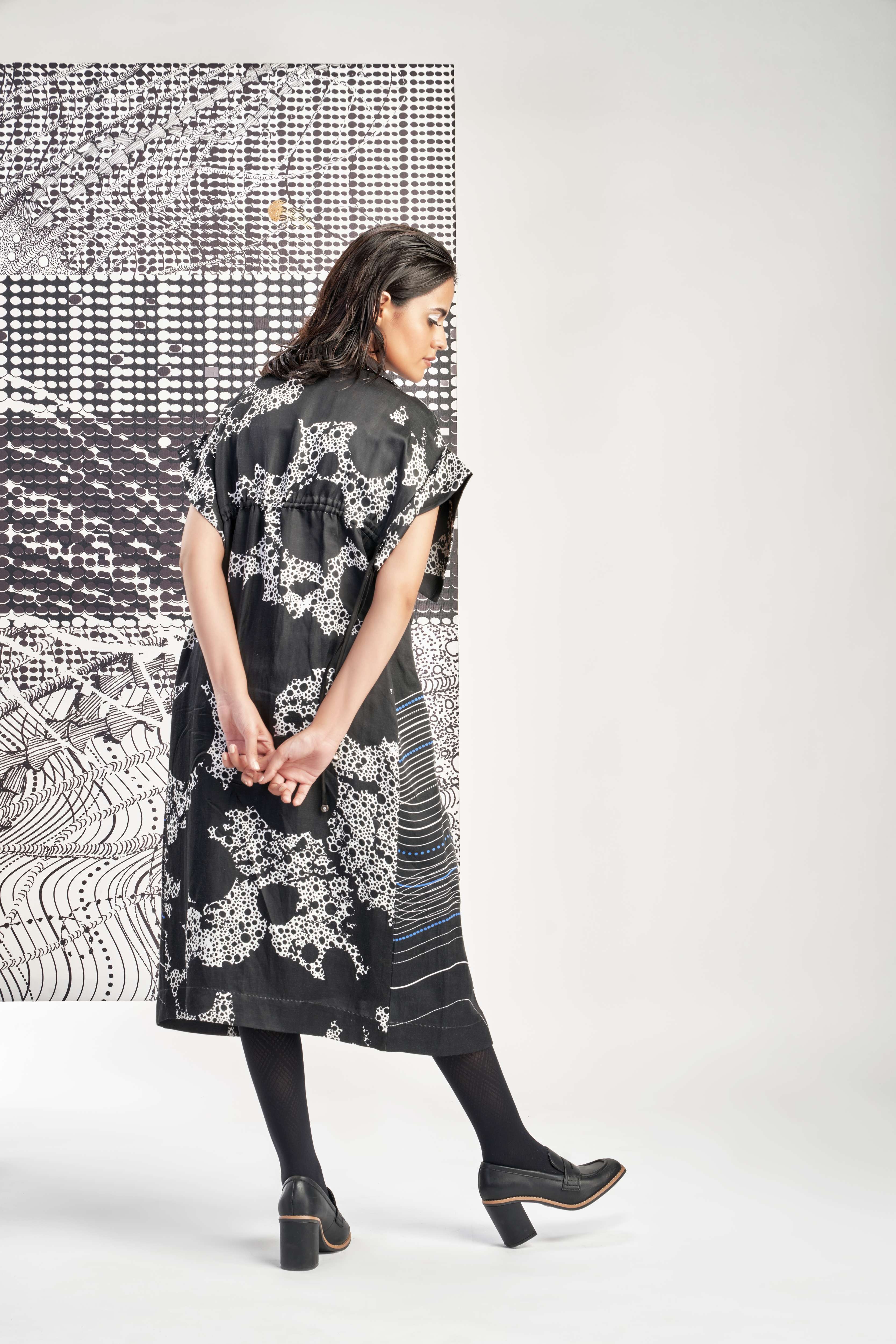 Black- Drop Shoulder Dress