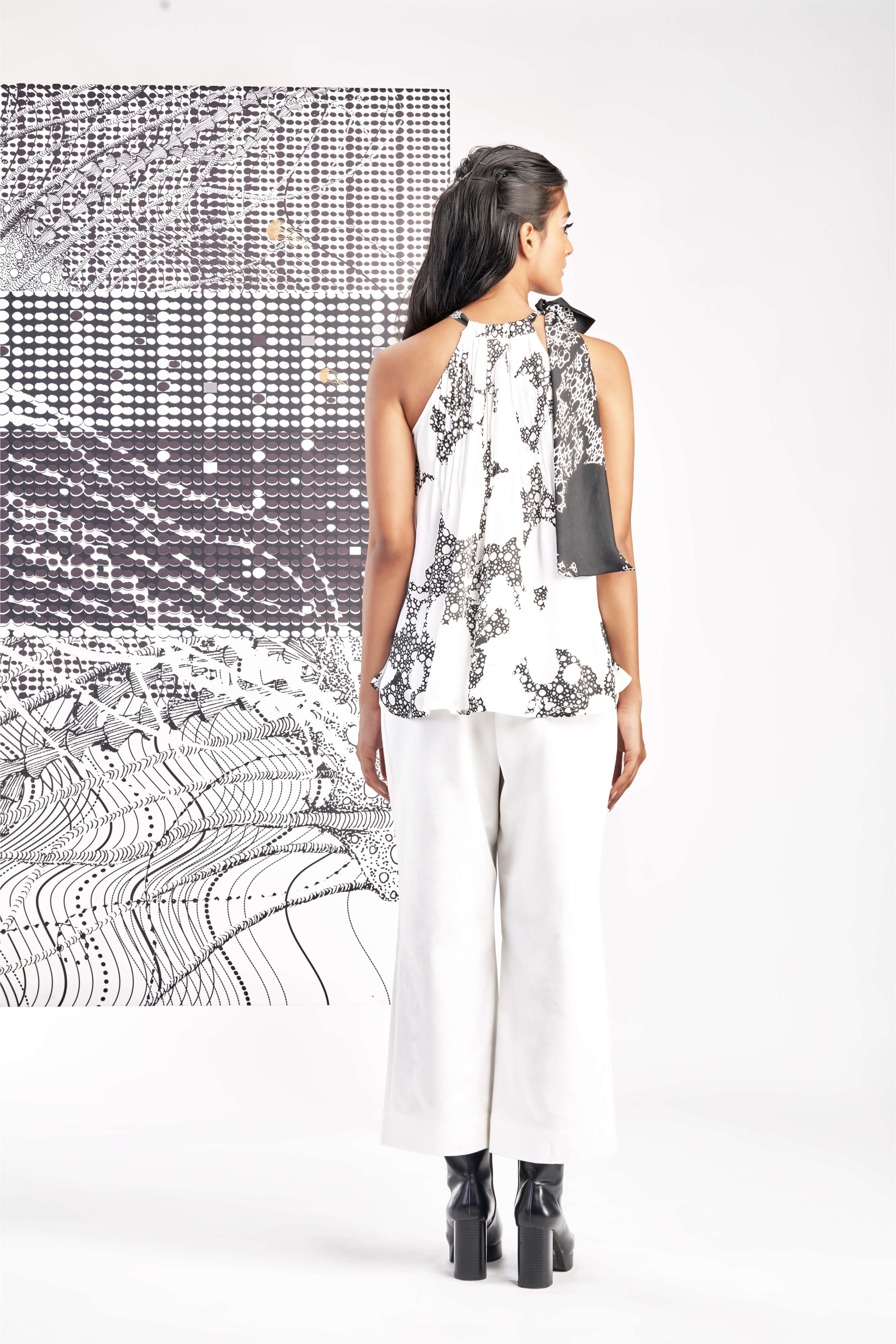 White- Sleeveless Printed Pleated Top